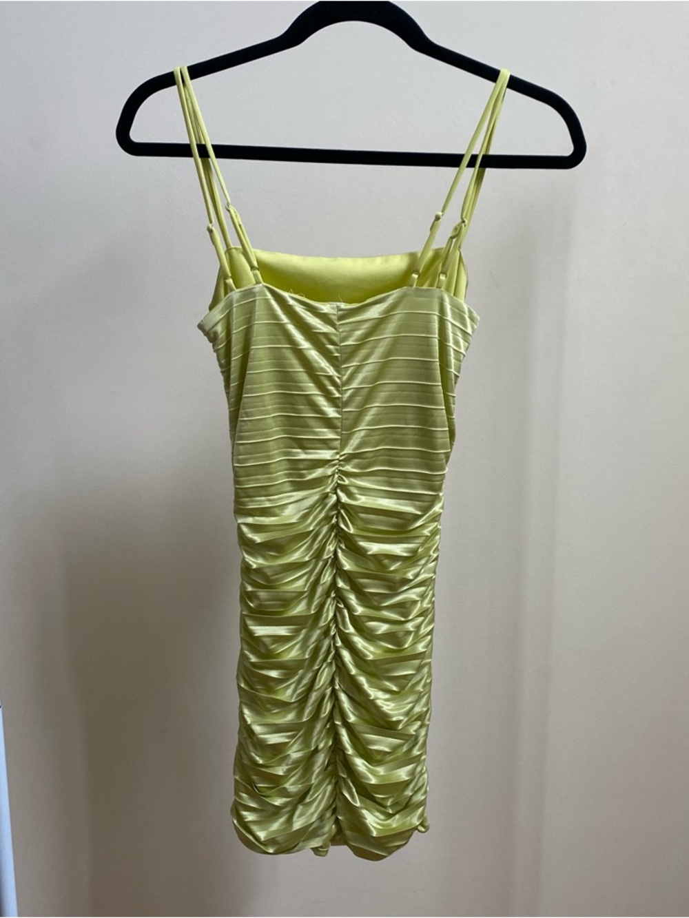 Lucy in the Sky Arabelle pleated bodycon mini dress Lime Green - Picture 4 of 8